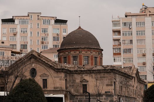 Mastering the Mix: How to Blend Handcrafted Furniture with Modern Design